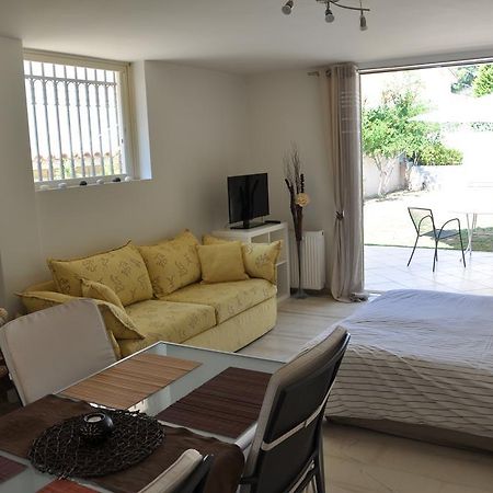 Cosy Studio With Garden / Individual Apartment Атина Екстериор снимка